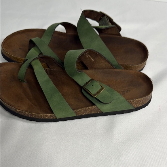 Cliffs by WHITE MOUNTAIN Green and Brown Comfort Sandals - Picture 3 of 6